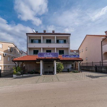 Apartments & Rooms Lavanda Малинска Екстериор снимка