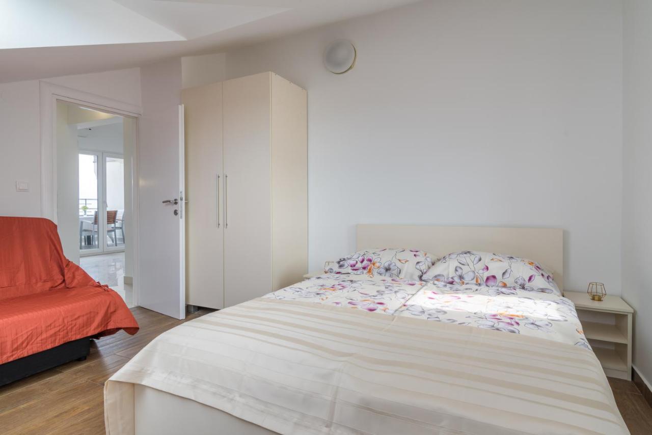 Apartments & Rooms Lavanda Малинска Екстериор снимка