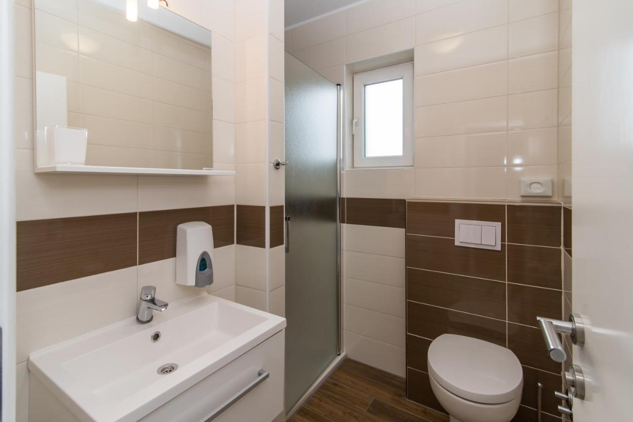 Apartments & Rooms Lavanda Малинска Екстериор снимка