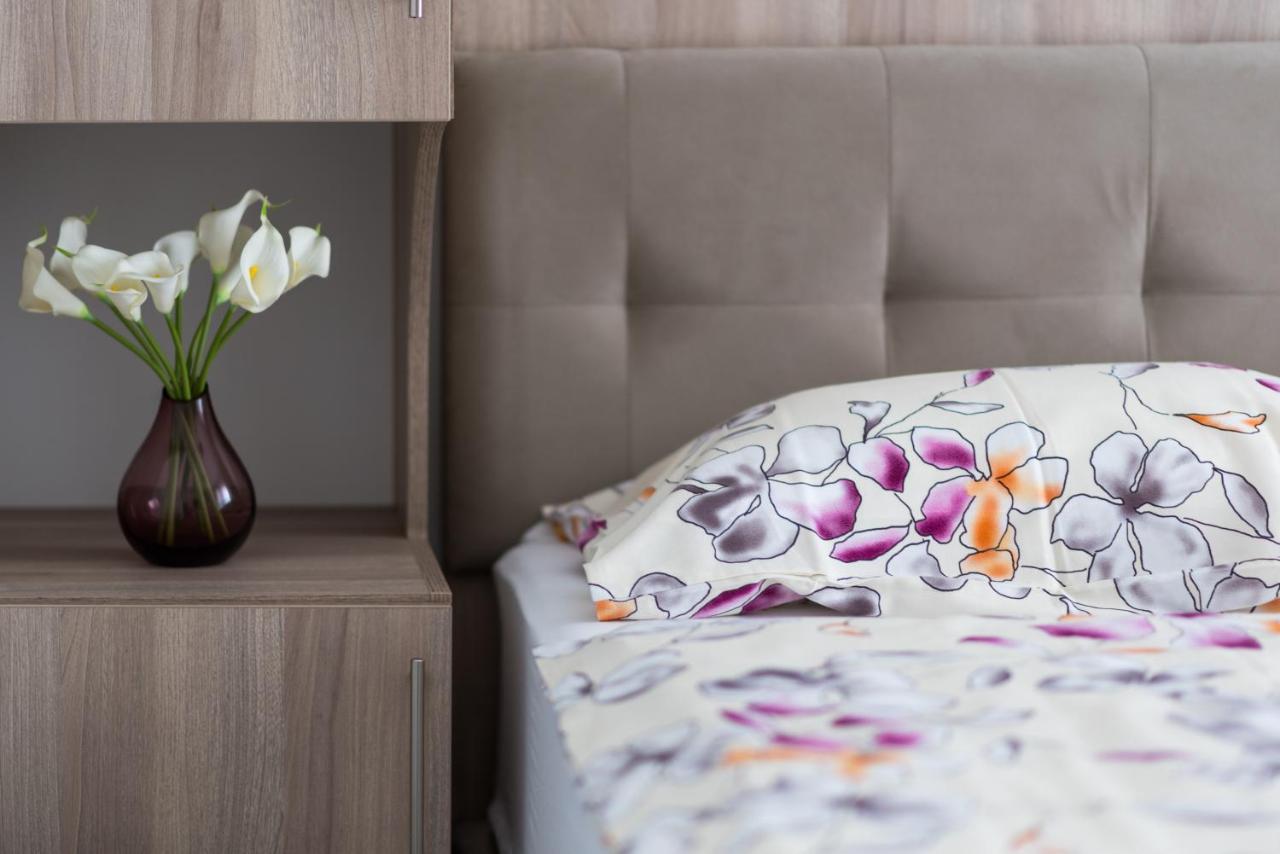 Apartments & Rooms Lavanda Малинска Екстериор снимка